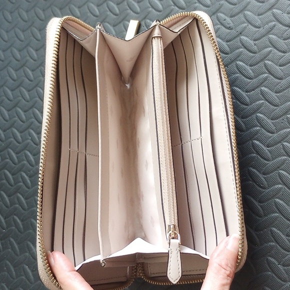 Kate Spade Gold Glitter Continental Zip Around Wallet - Picture 3 of 11